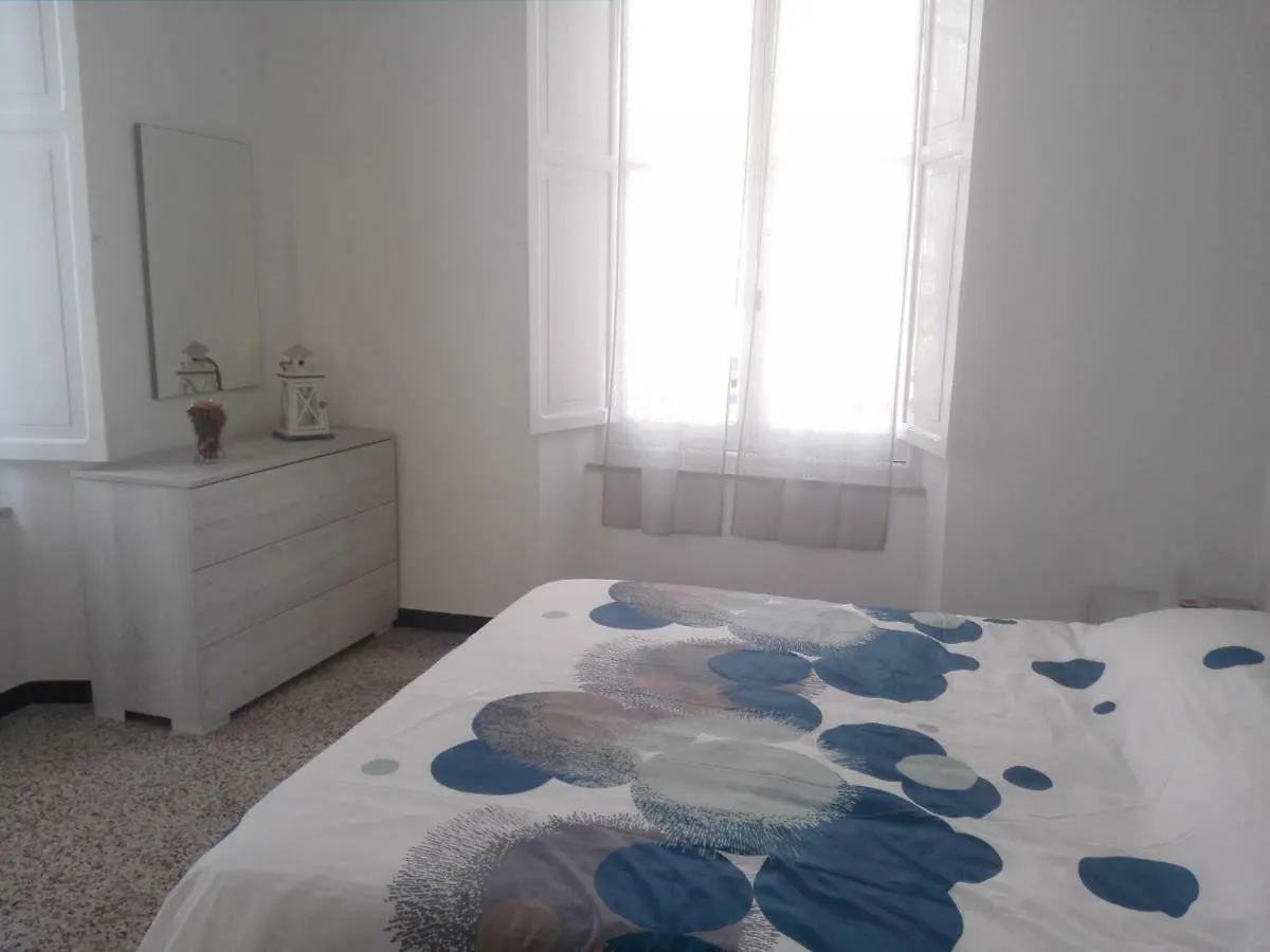 Apartment The Beach House Lavagna