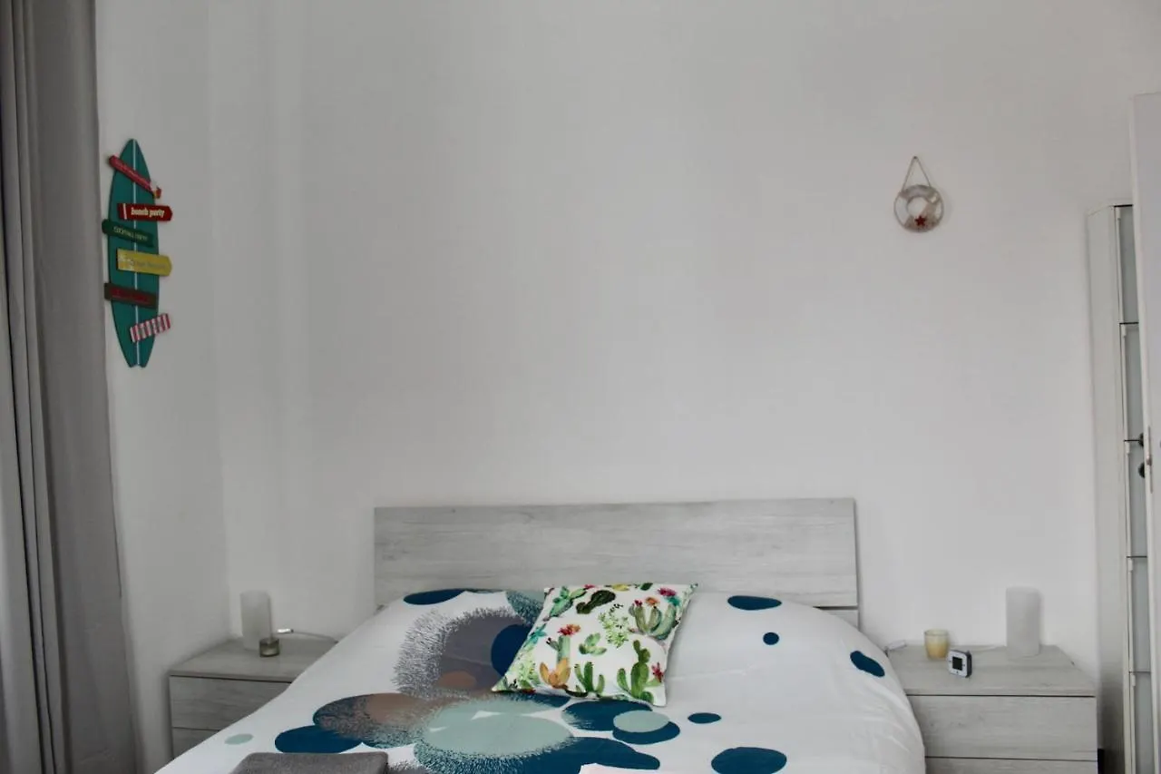 The Beach House Lavagna Apartment