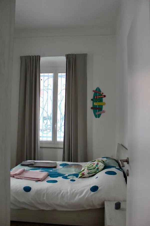 Apartment The Beach House Lavagna